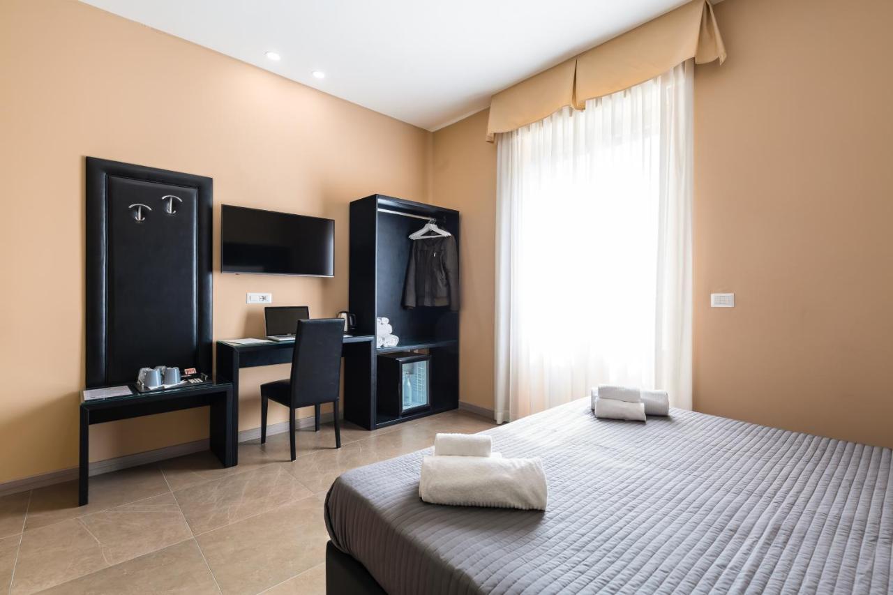 Hotel Bh Napoli Railway Exterior foto